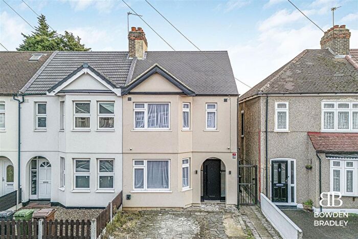 3 Bedroom Semi-Detached House To Rent In Craven Gardens, Barking, IG11