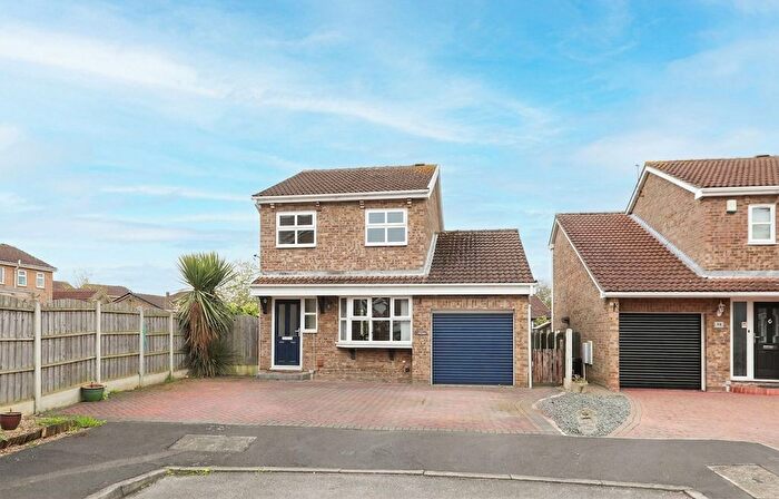 3 Bedroom Detached House For Sale In Rothbury Close, Sothall, S20
