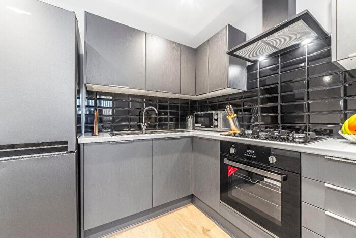 1 Bedroom Flat To Rent In Queens Crescent, London, NW5