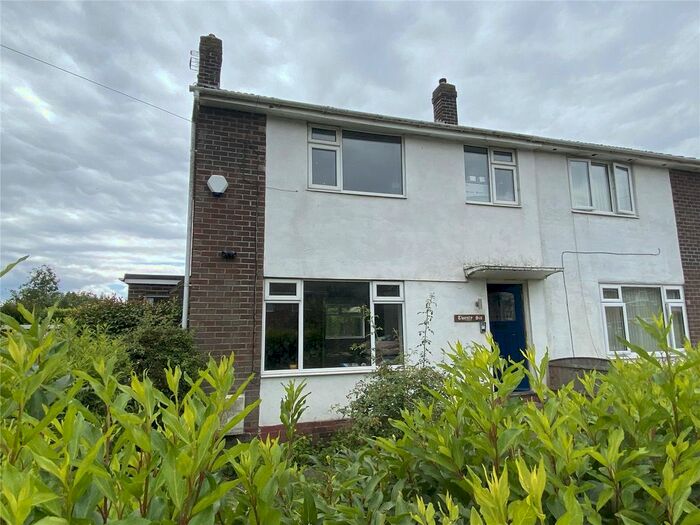 3 Bedroom Semi-Detached House To Rent In Woodkirk Gardens, Dewsbury, WF12
