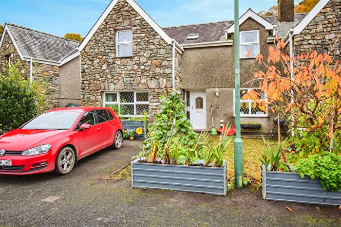 3 Bedroom House For Sale In Coed Camlyn, Maentwrog, LL41