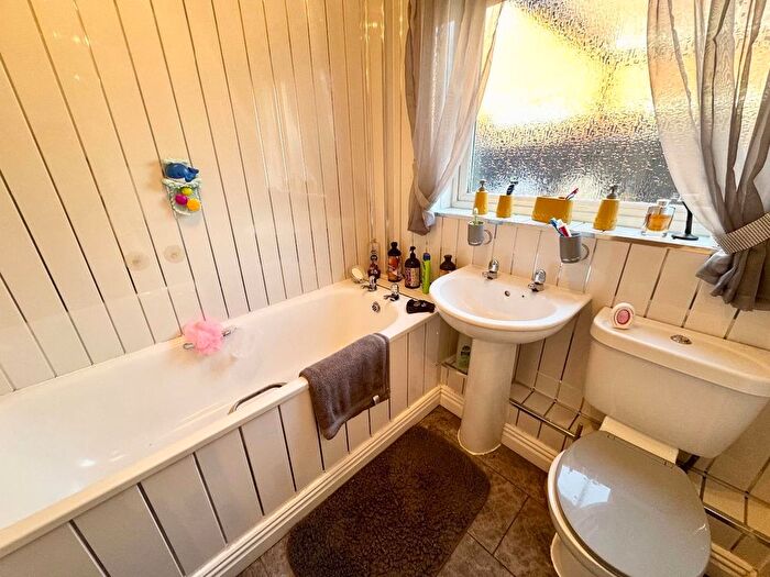 2 Bedroom Semi-Detached Bungalow For Sale In Dale Close, Stockton-On-Tees, TS19