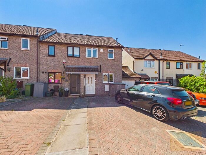 2 Bedroom Terraced House For Sale In Peacock Close, Cheltenham, GL51