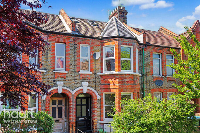 1 Bedroom Flat For Sale In Carr Road, Walthamstow, E17