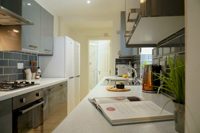 6 Bedroom Terraced House To Rent In , West Parade, &#Lincoln, LN1