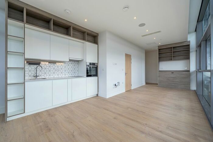 Studio To Rent In Station Road, Addlestone, KT15