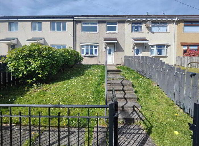 3 Bedroom Terrace House For Sale In Forthriver Park, Belfast, BT13