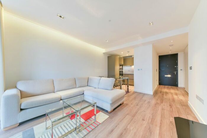 1 Bedroom Flat To Rent In Leman Street, Aldgate, London, E1