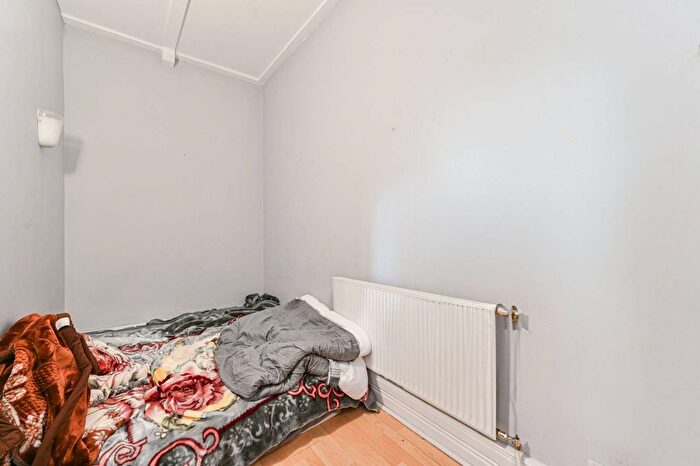 1 Bedroom Flat To Rent In Gleneagle Mews, Streatham, London, SW16