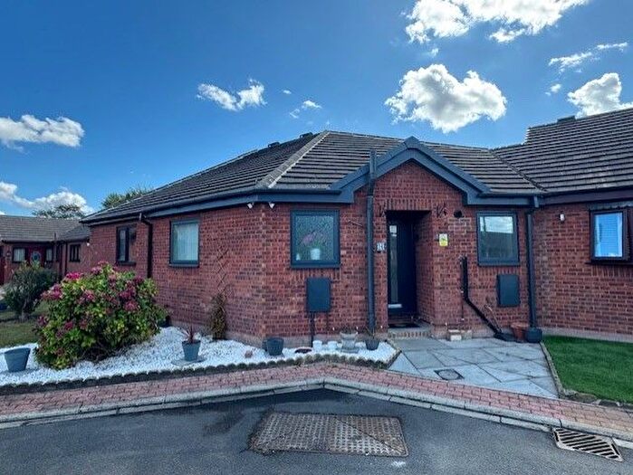 2 Bedroom Terraced Bungalow For Sale In Mews Court, Featherstone, WF7