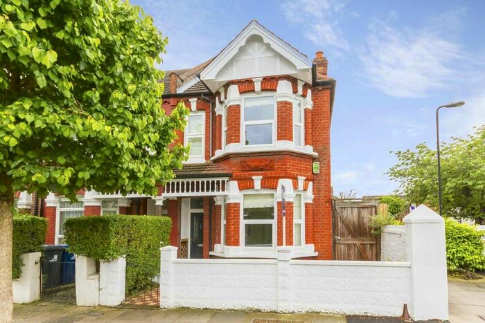 3 Bedroom Property To Rent In Valetta Road, London, W3