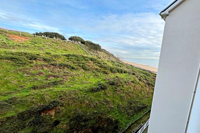 2 Bedroom Flat To Rent In Boscombe Spa, BH5