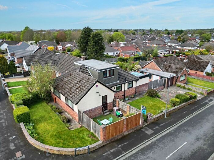 3 Bedroom Bungalow For Sale In Swale Avenue, Rainhill, L35