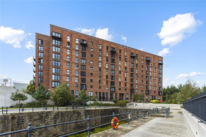 2 Bedroom Apartment For Sale In Wilburn Basin, Ordsall Lane, Salford, M5