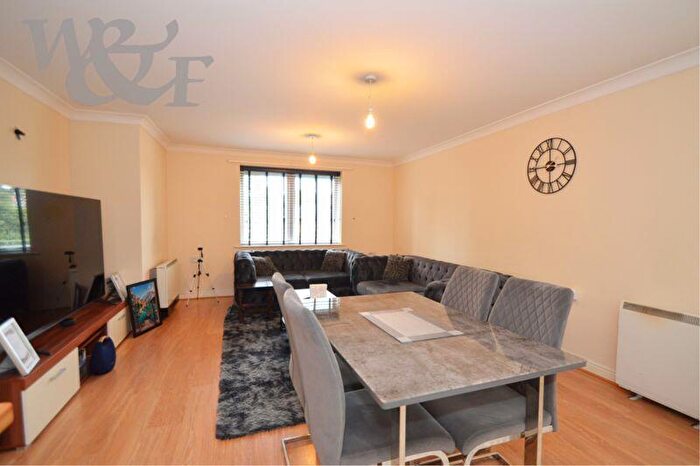 2 Bedroom Flat For Sale In City Gate, Erdington, Birmingham, B23