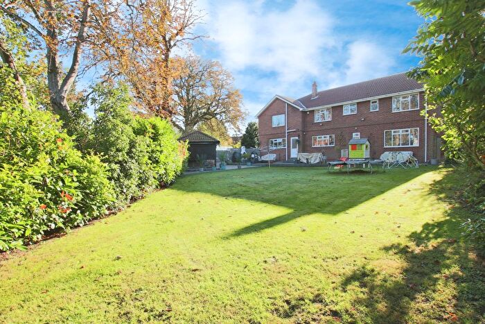 6 Bedroom Detached House For Sale In Church View, Patrington, Hull, HU12