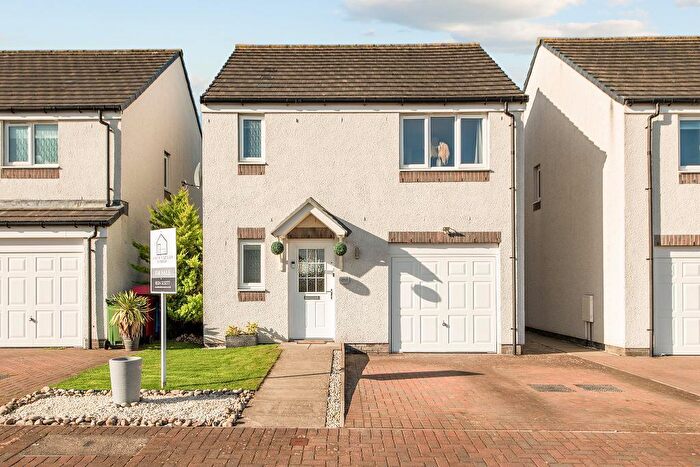 3 Bedroom Detached House For Sale In Hedgerow Drive, Kinnaird, Larbert, FK5