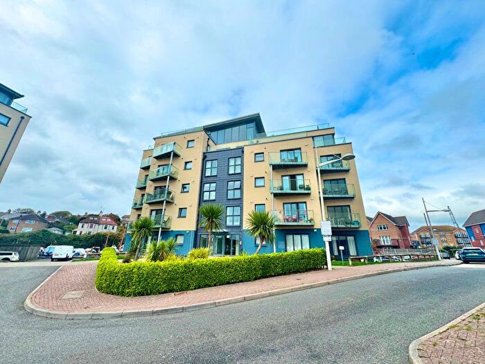 2 Bedroom Flat For Sale In Valencay, West Quay, BN9