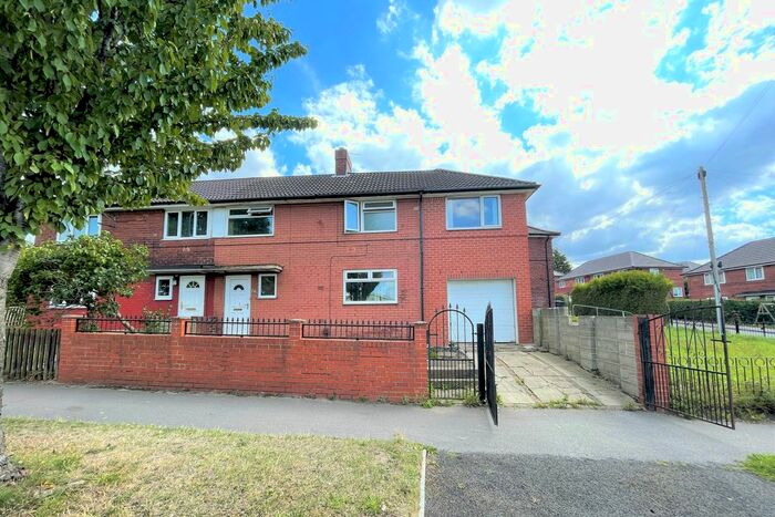 3 Bedroom Semi-Detached House To Rent In Foundry Mill Street, Leeds, West Yorkshire, LS14