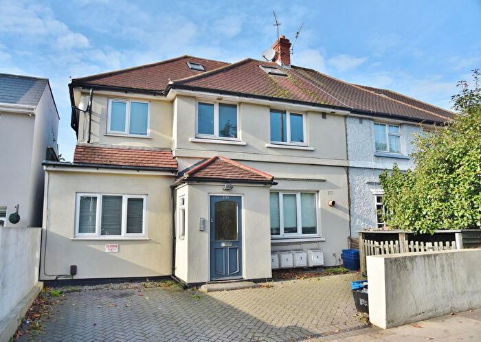 1 Bedroom Flat To Rent In Stanley Road, Teddington, TW11