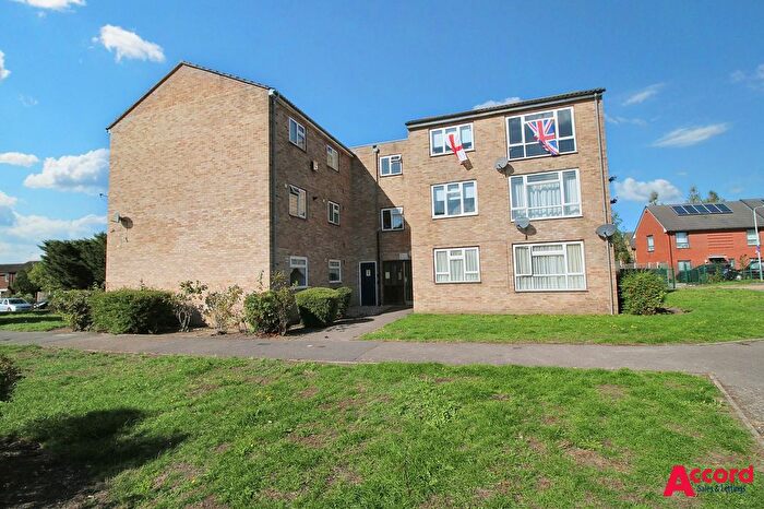 1 Bedroom Flat To Rent In Portnoi Close, Romford, RM1