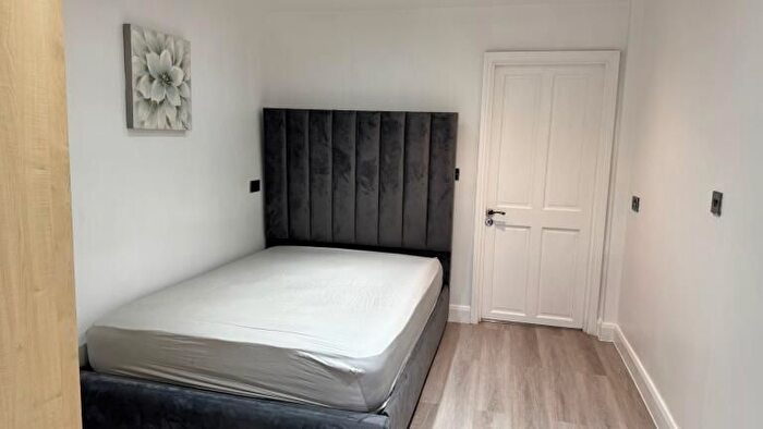 1 Bedroom Flat To Rent In Avondale Gardens, Hounslow, TW4