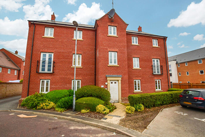 2 Bedroom Apartment To Rent In Kirk Way, Colchester, CO4