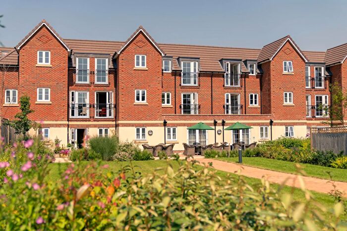 1 Bedroom Flat For Sale In Lowe House, Knebworth, SG3