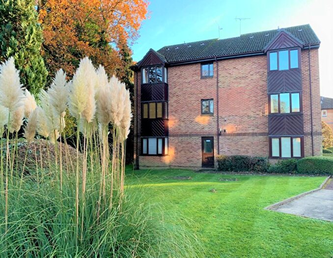 Studio To Rent In Beacon Court, Manor Fields, Horsham, West Sussex, RH13