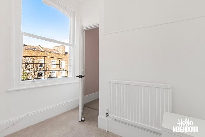 2 Bedroom Flat To Rent In Beresford Road, London, N5