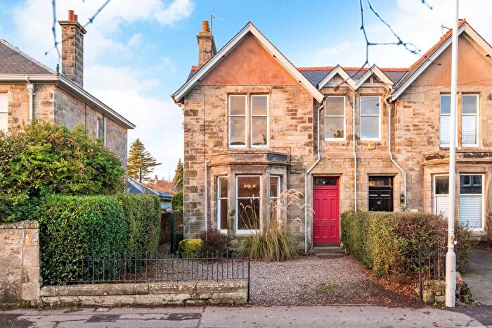 5 Bedroom Semi-detached Villa For Sale In Hepburn Gardens, St Andrews, KY16