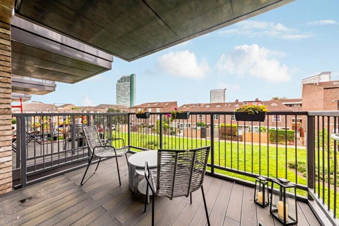 2 Bedroom Apartment To Rent In Aurora Point, London, SE8