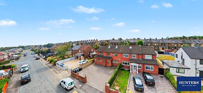 7 Bedroom Semi-Detached House For Sale In Busfield Street S Bradford, BD4