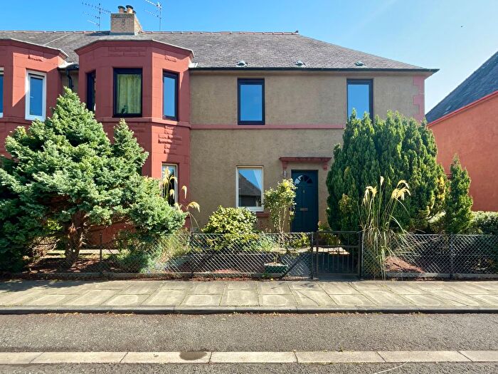 3 Bedroom Flat For Sale In Grovehill, Kelso, TD5
