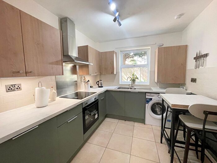 2 Bedroom Flat To Rent In Kenilworth Road, Leamington Spa, CV32