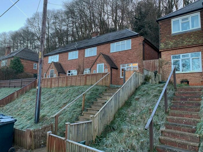 3 Bedroom Detached House To Rent In Catteshall Lane, Godalming, GU7