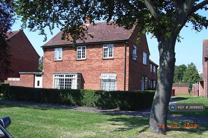 6 Bedroom Semi-Detached House To Rent In Kingsham Avenue, Chichester, PO19