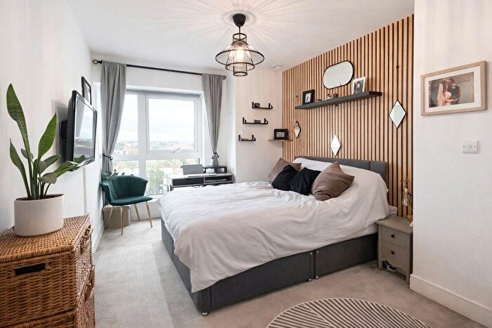 2 Bedroom Flat For Sale In Trafalgar House, Dickens Yard, Longfield Avenue, Ealing, W5