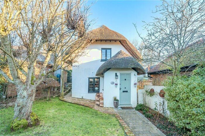 3 Bedroom Detached House For Sale In Church Road, North Waltham, Basingstoke, Hampshire, RG25