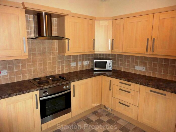 4 Bedroom Semi-Detached House To Rent In Tenby Avenue, Withington, M20