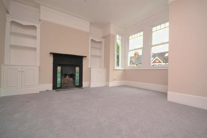 3 Bedroom Maisonette To Rent In Sidney Road, St Margarets, Twickenham, TW1