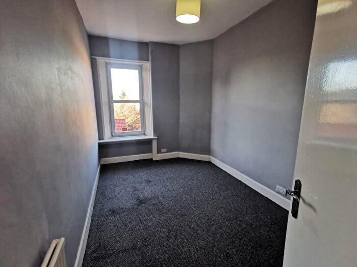 3 Bedroom Flat To Rent In Court Street, Stobswell, Dundee, DD3