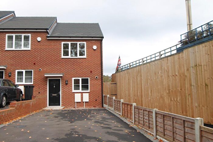 2 Bedroom End Of Terrace House To Rent In Netherton, Dudley, DY2