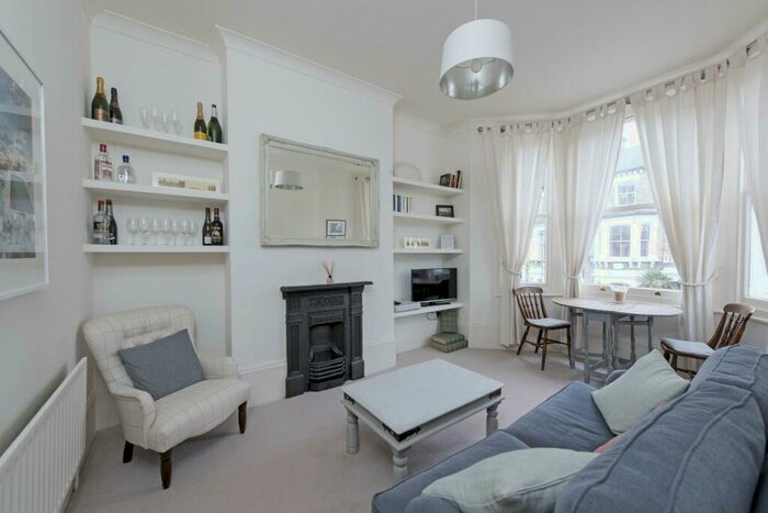 1 Bedroom Apartment To Rent In Almeric Road, SW11