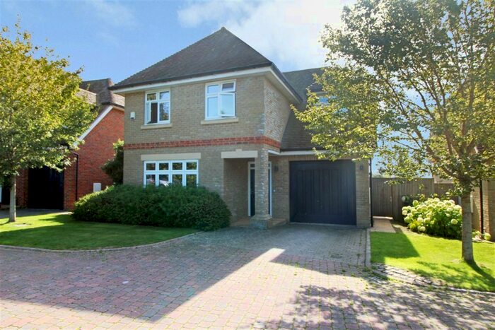 4 Bedroom Detached House For Sale In Downs View Close, Scaynes Hill, Haywards Heath, West Sussex, RH17
