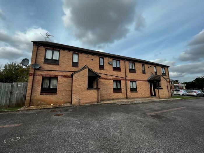 1 Bedroom Apartment To Rent In Burwell Drive, Burwell Court, OX28