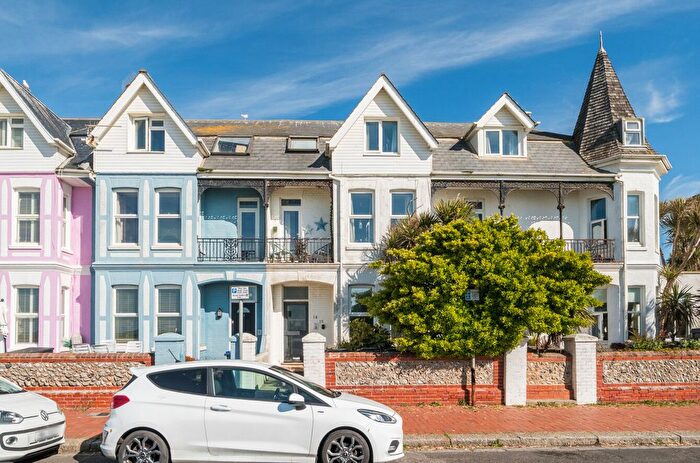 Studio To Rent In New Parade, Worthing, West Sussex, BN11
