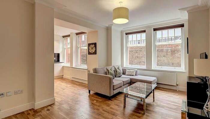 3 Bedroom Flat To Rent In Hamlet Gardens, Ravenscourt Park, London, W6