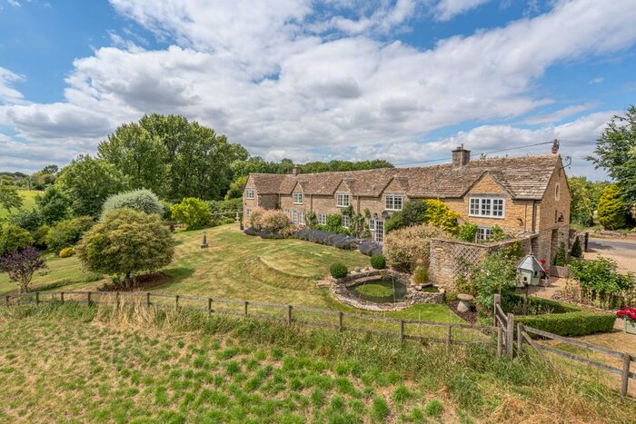 4 Bedroom Detached House For Sale In Norton, Malmesbury, SN16