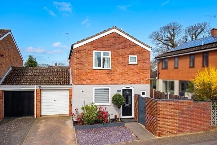 3 Bedroom Link Detached House For Sale In Blacksmiths Way, Old Catton, Norwich, NR6